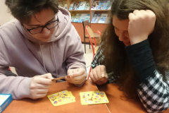 1 (19)